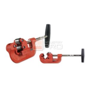 Pipe-cutter